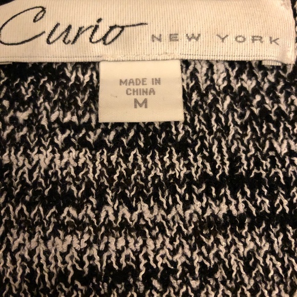 Curio New York Size Medium Classy Chic Sweater - Picture 10 of 10